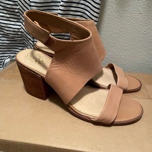 Vince Camuto heels size 8.5